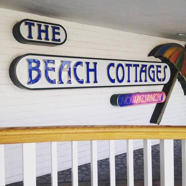 San Diego Hotels: The Beach Cottages