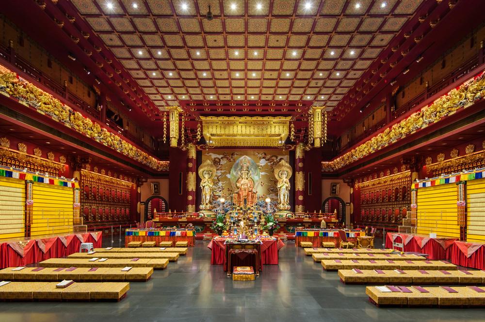 Find Peace and Awe at the Buddha Tooth Relic Temple and Museum