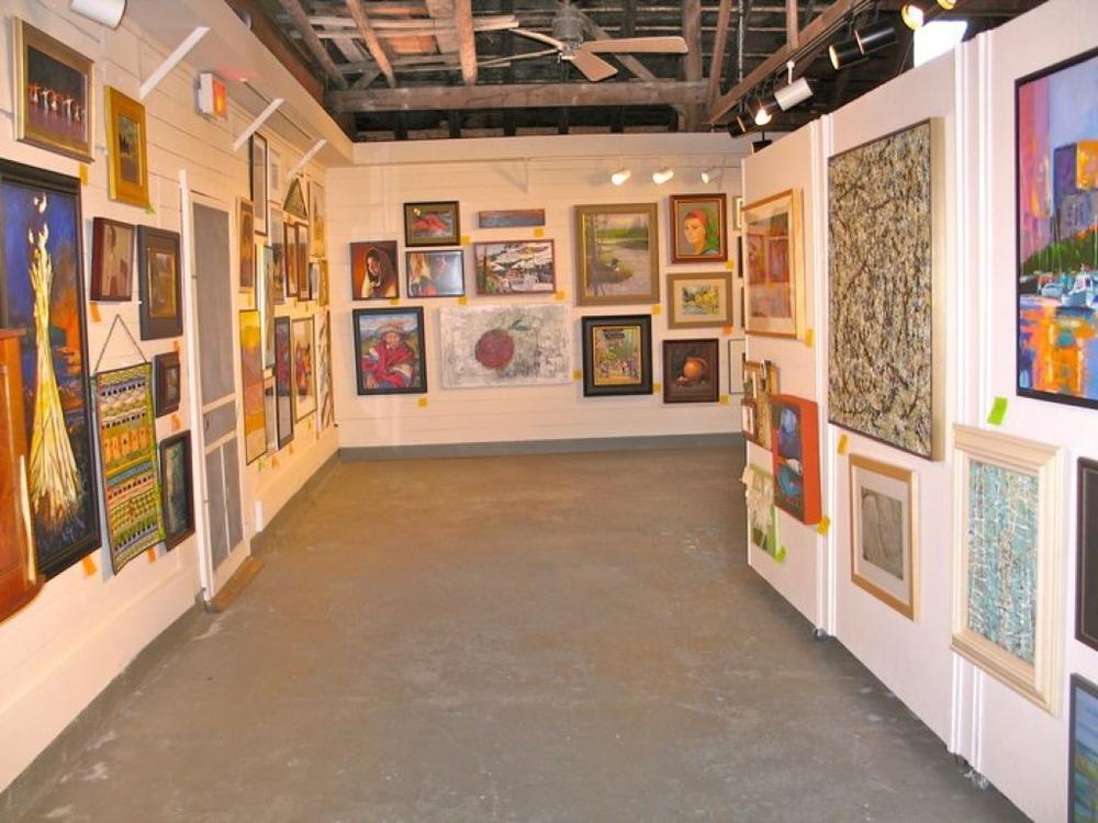 Admire Local Talent and Lakeside Views at The Hardy Gallery