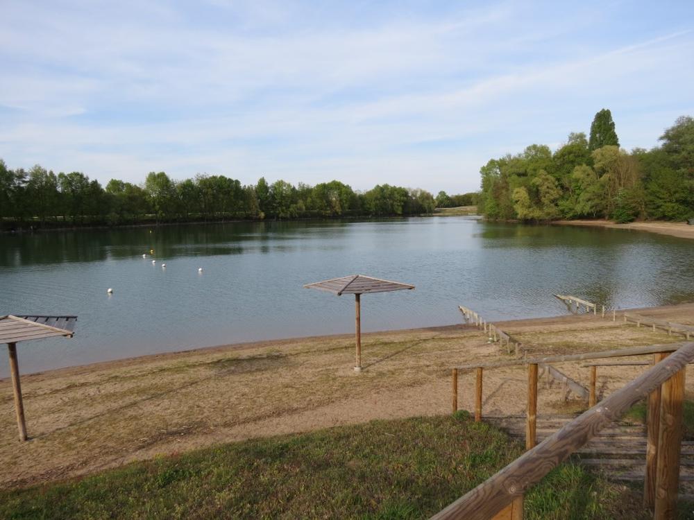 Lakes and Swimming Spots on the Loire River | What to See in Loire Valley, France