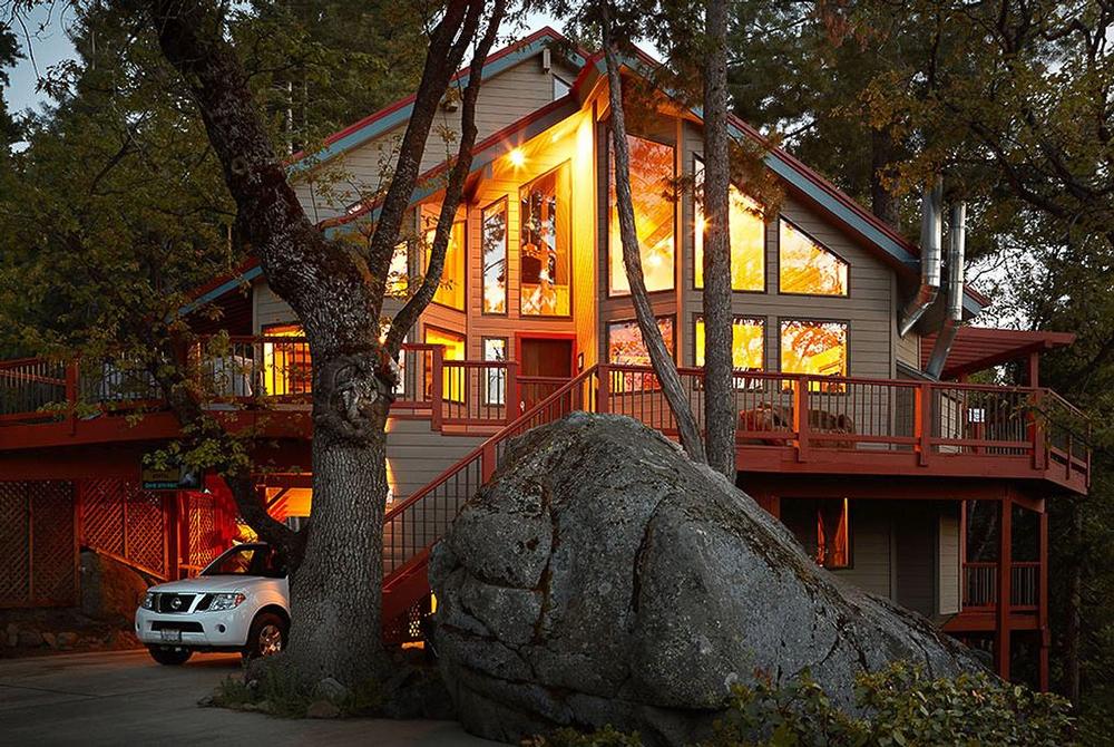 Yosemite Peregrine Lodge