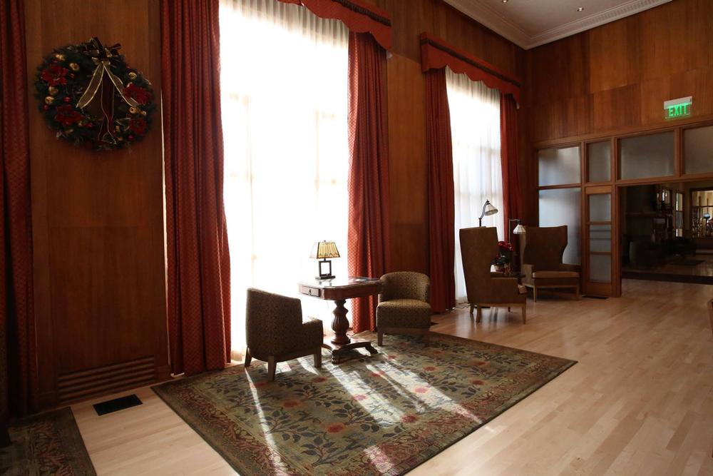 Book Early to Bask in Comfort at Mammoth Hot Springs Hotel