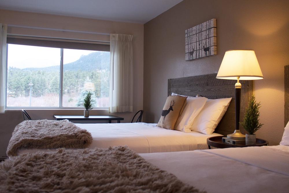Wake Up to Peak Views at Alpine Trail Ridge Inn
