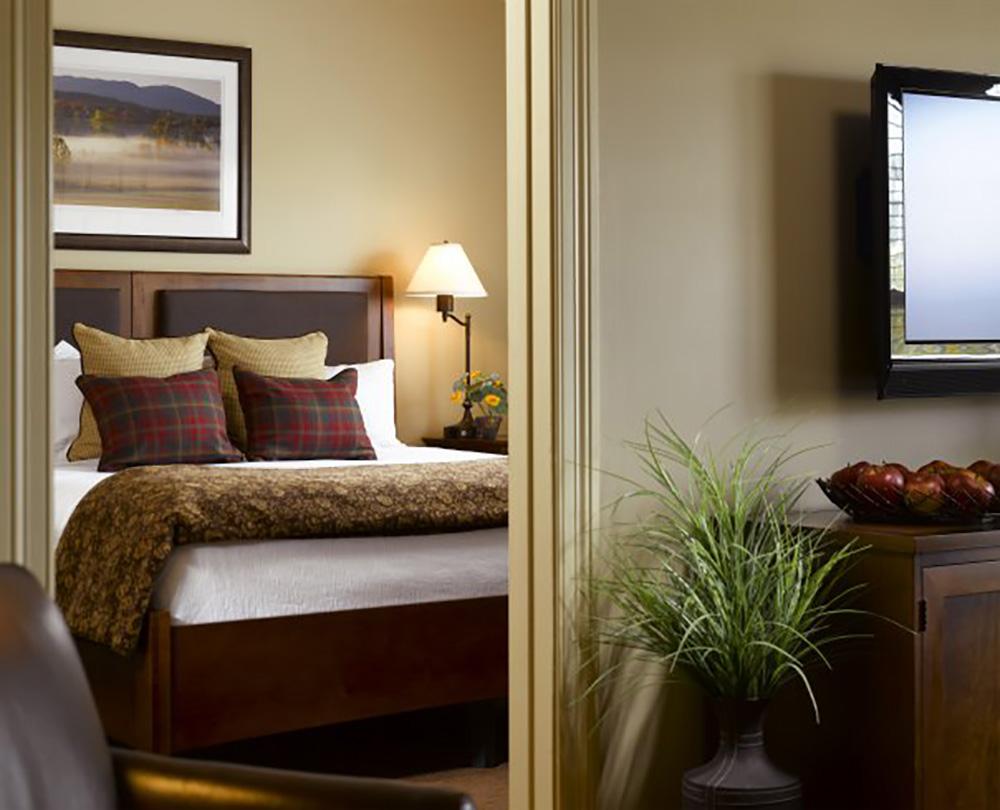 Relax in spacious rooms and savor breakfast on an easy family getaway.