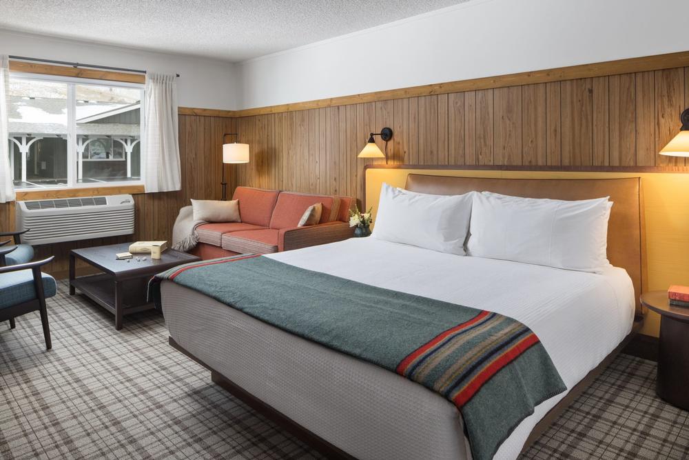 Hotel Near Grand Teton For Budget-Friendly Travelers: The Virginian Lodge
