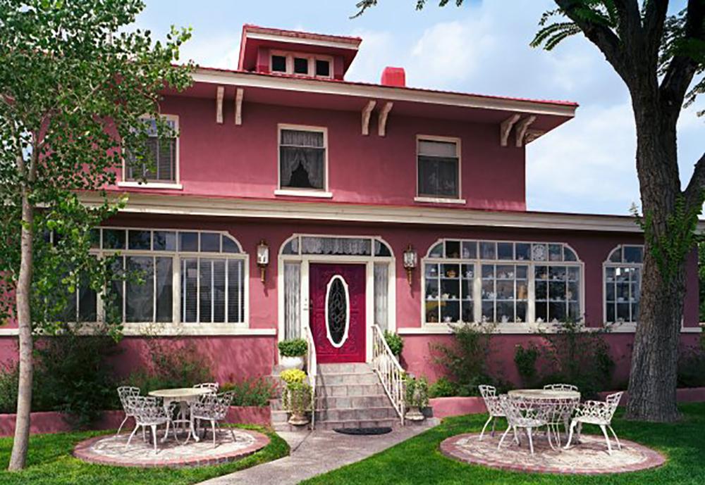 Unwind with Elegance at Bottger Mansion of Old Town