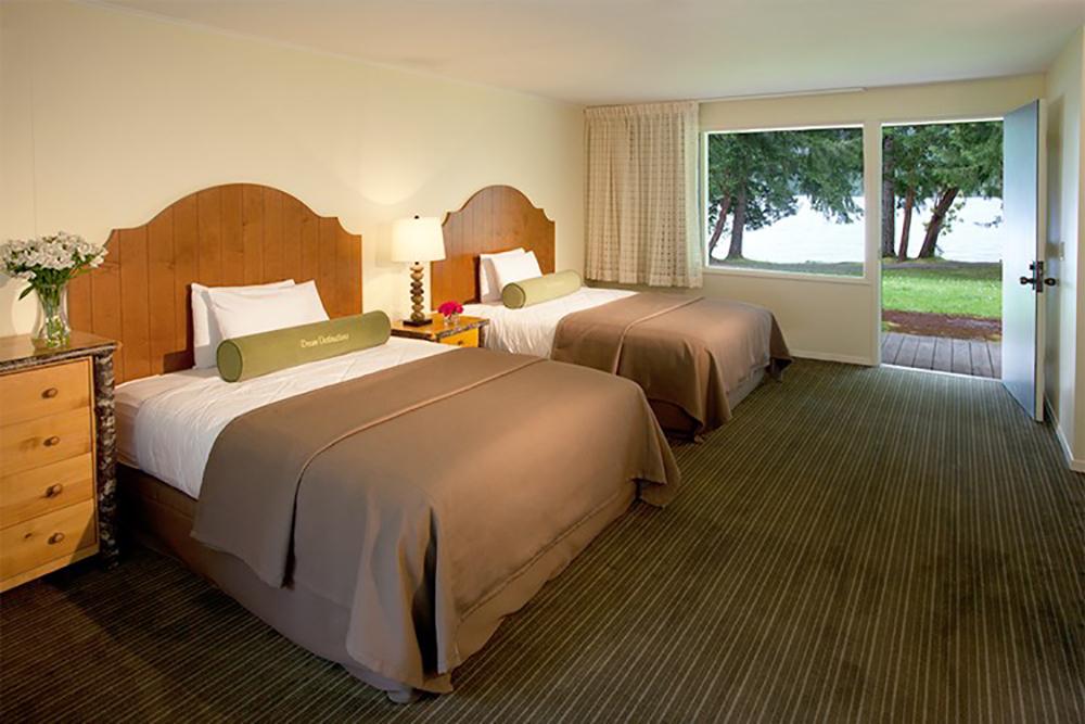 If You Dream of Lakeside Tranquility, Relax at Lake Crescent Lodge