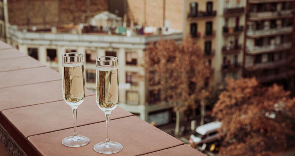 25 Romantic Places to Stay in Barcelona