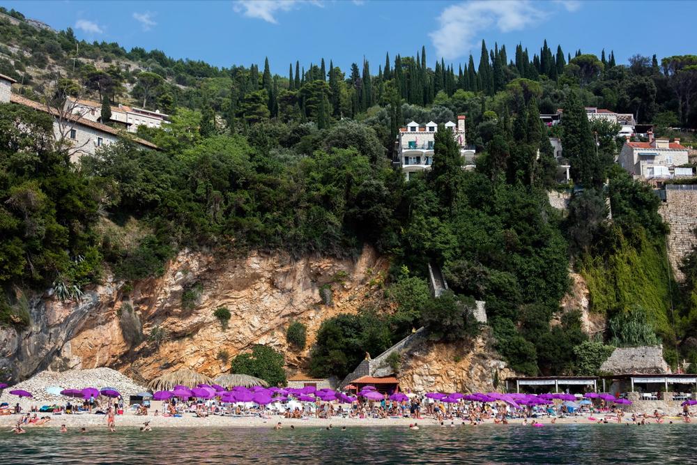 Sveti Jakov - 25-minute scenic walk along the coast