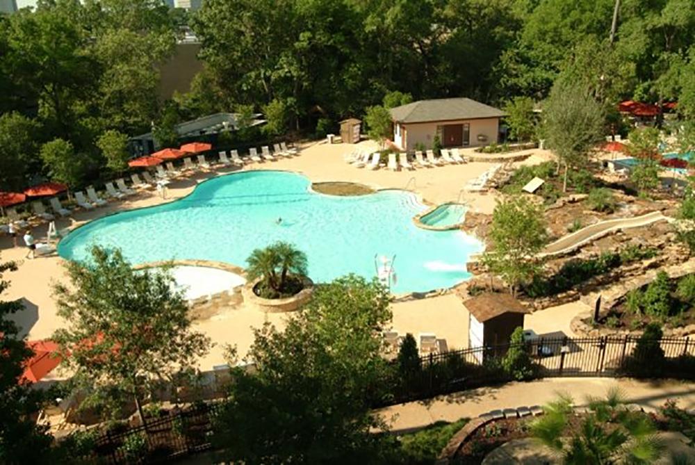 Relax in Refined Comfort at The Houstonian Houston Hotel