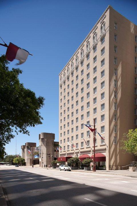 Immerse Yourself in Historic Glamour at The Lancaster Hotel