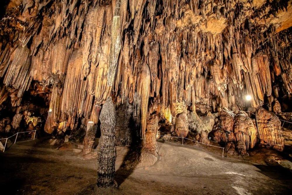 DeSoto Caverns - 1 hour from Birmingham