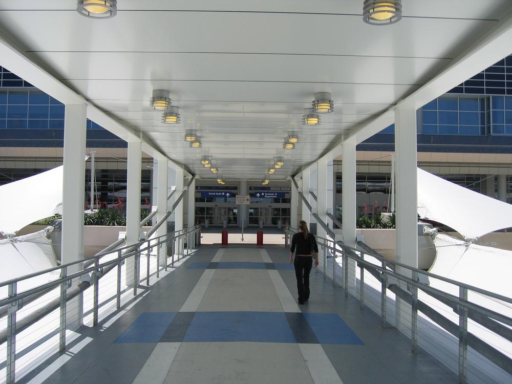 Land Easy and Local at Dallas Love Field Airport