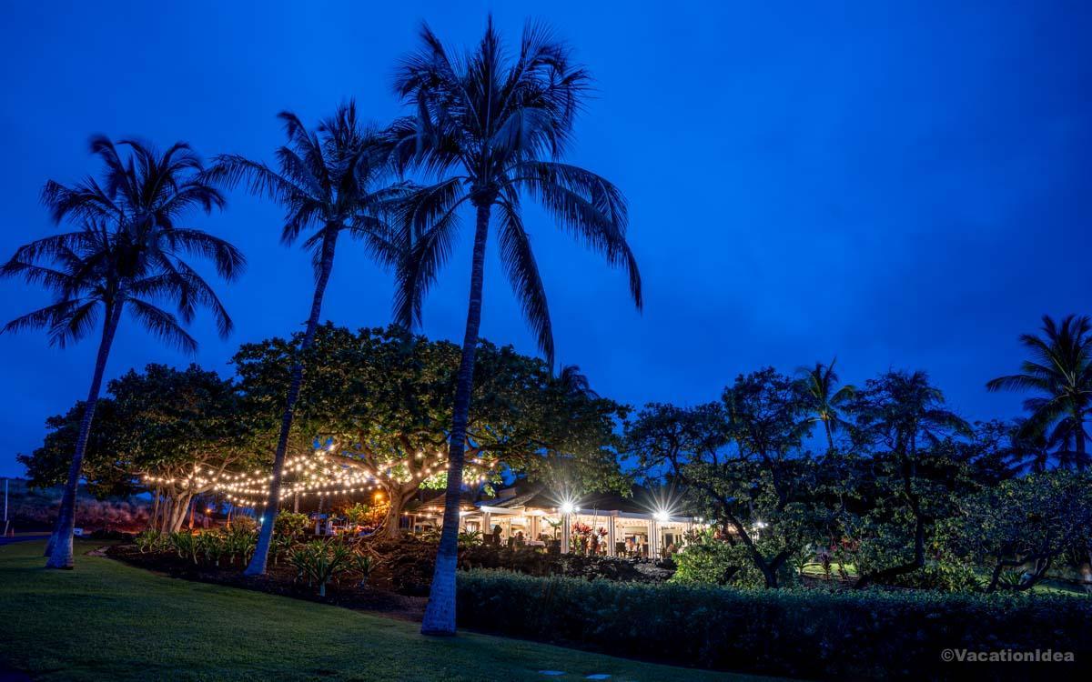 We enjoyed a romantic dinner at this beach restaurant. My husband snapped this photo after