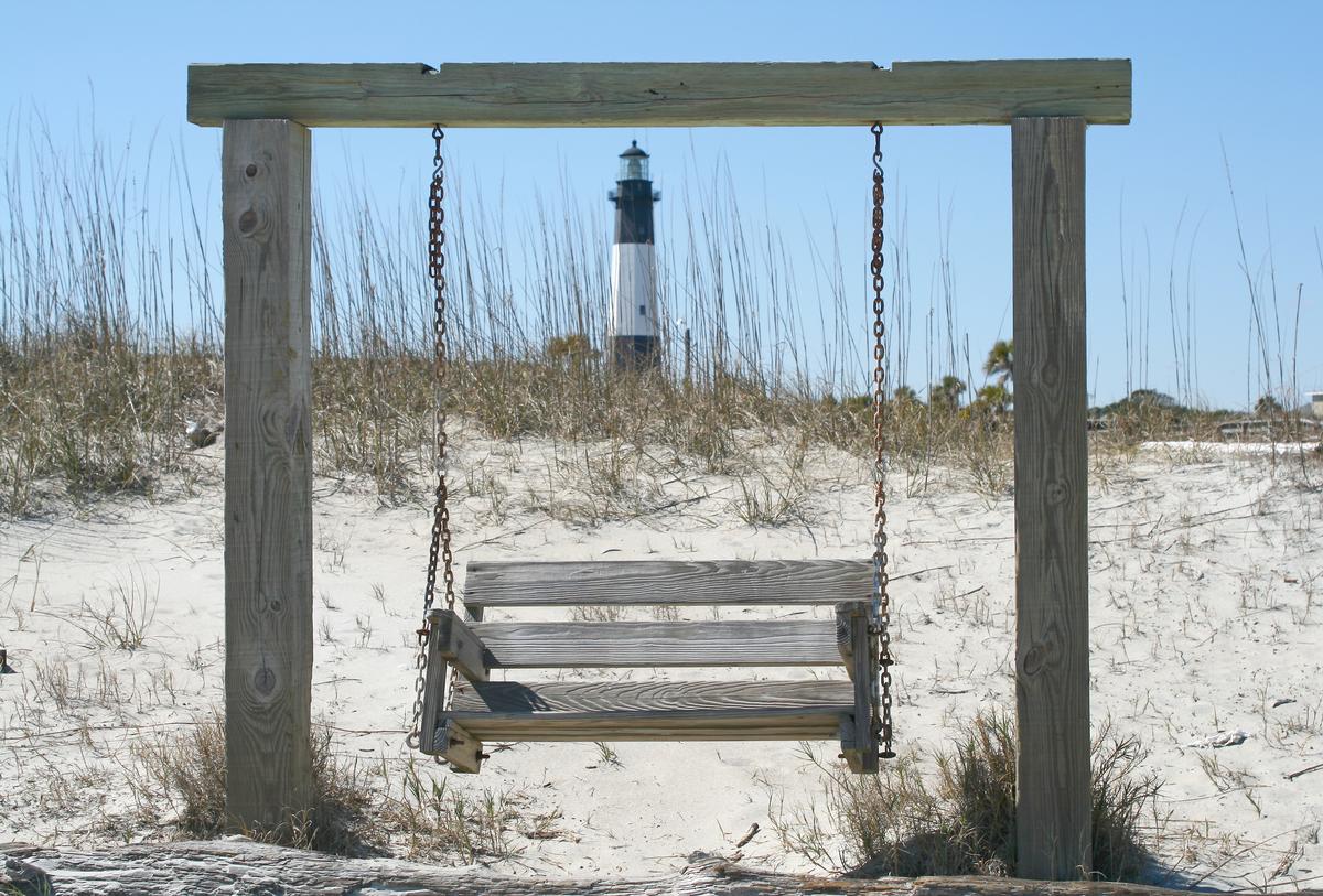 Walk along sandy beaches and enjoy a relaxing, easy weekend escape.