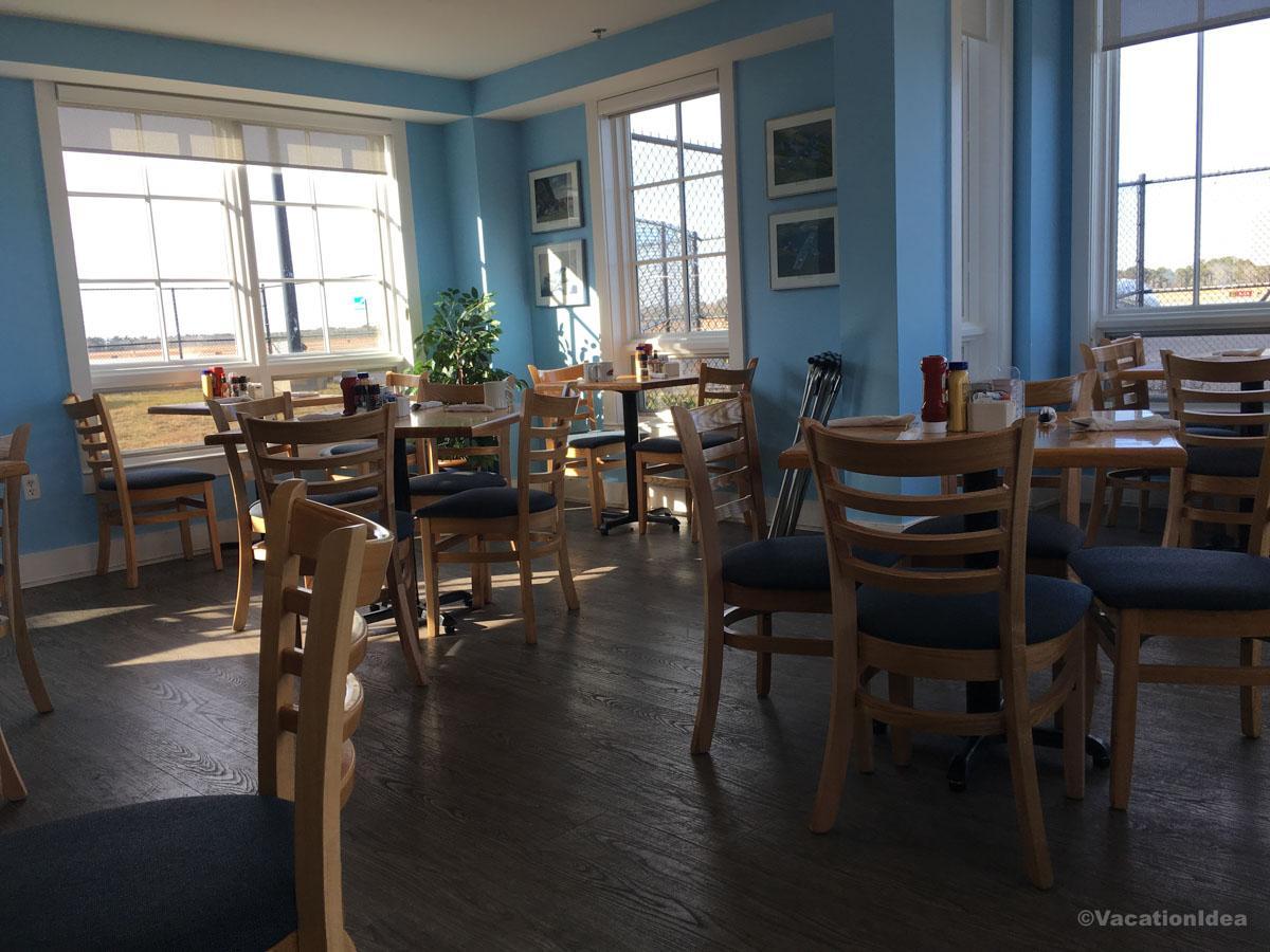 We arrived early for lunch at the Martha’s Vineyard airport restaurant when I took this photo