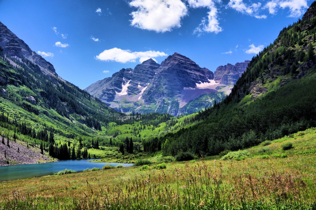 Hike to Maroon Bells, USA