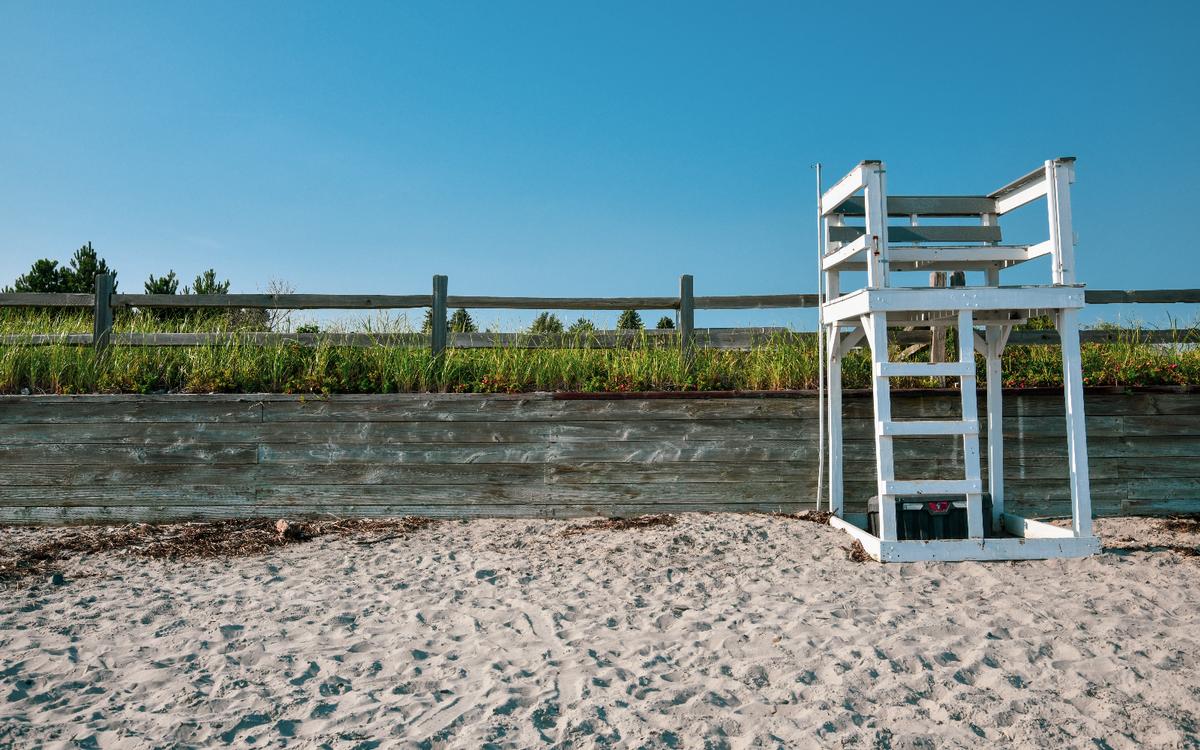 Stroll along sandy shores and enjoy an easy family getaway.