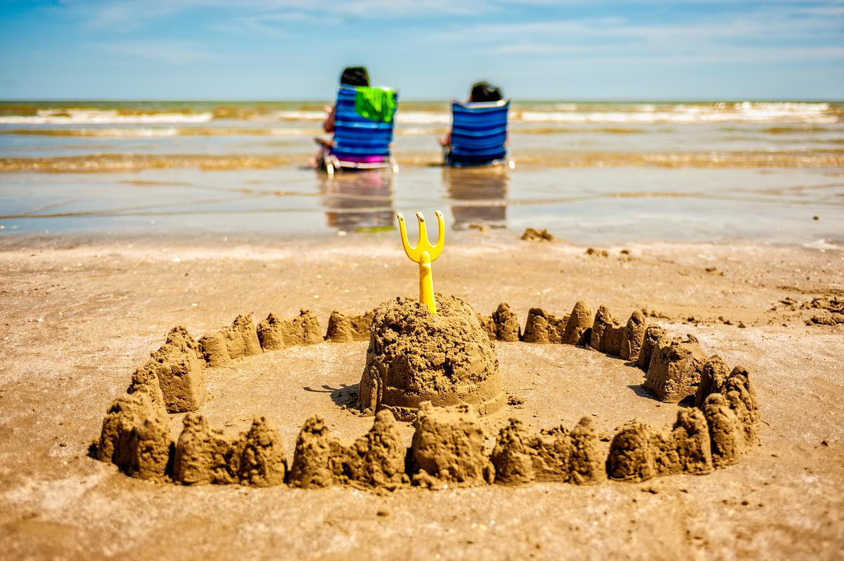 Lounge in the sun and enjoy family-friendly amenities on an affordable beach day.