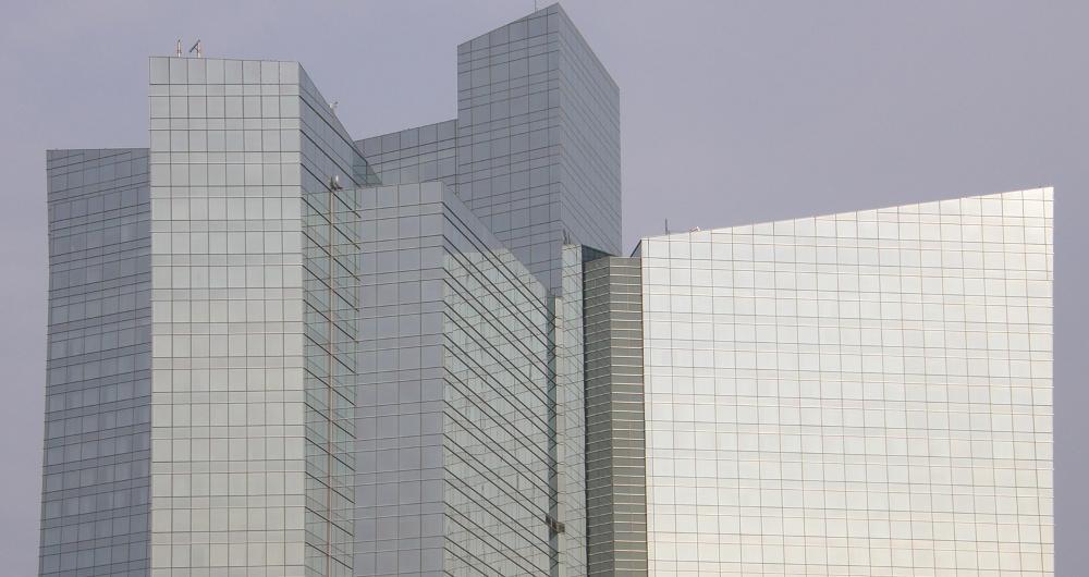 Uncasville, Connecticut: Forest Edges and Evening Glow