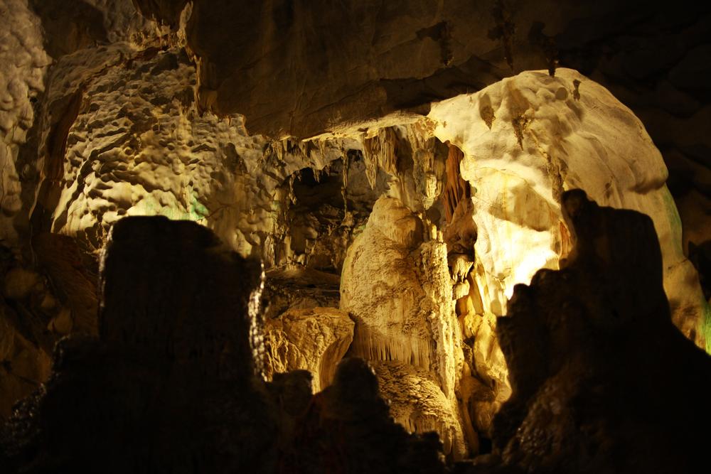 Natural Bridge Caverns - Caves