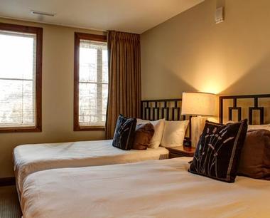 Rooms, Suites & Dining