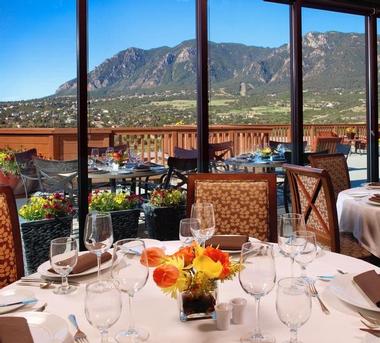 Dining & Spa