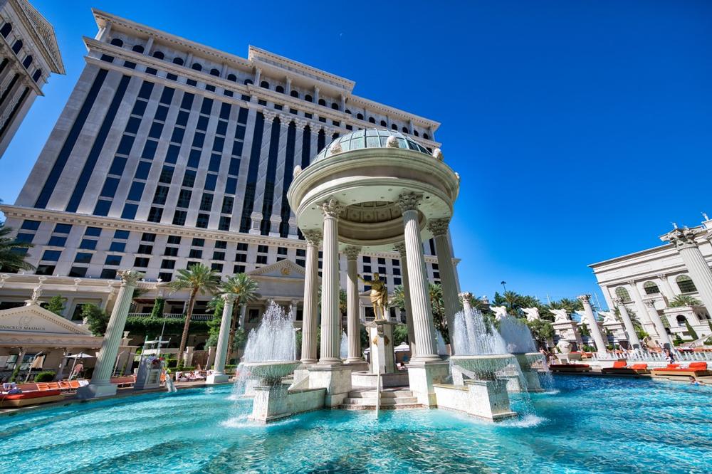 Live Like Royalty and Bet Big at Caesars Palace Las Vegas