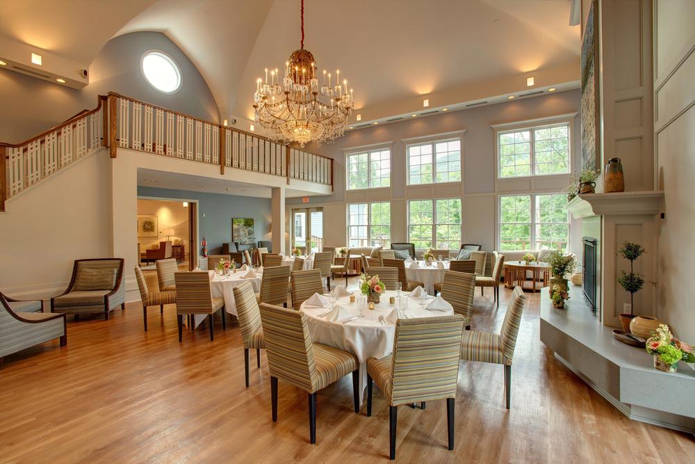 Enjoy elegant, luxurious weddings with serene mountain views and modern amenities.