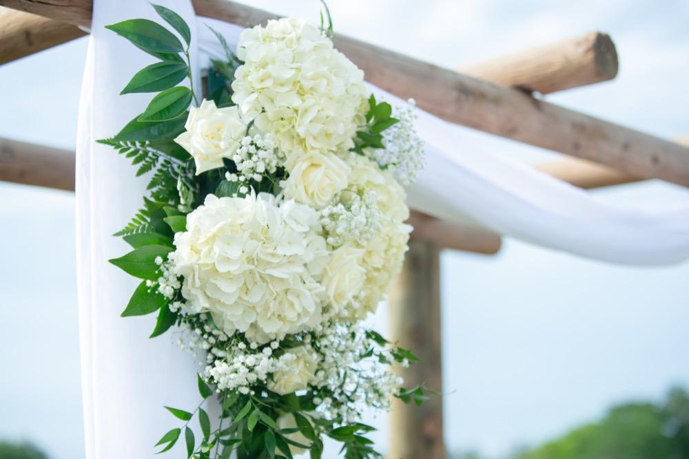 Design a Modern Country Wedding at Hayfield’s Barn Venue