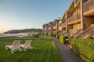 Schooner’s Cove Inn