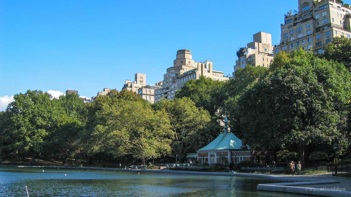 I took this photo while we strolled past the Boathouse in Central Park
