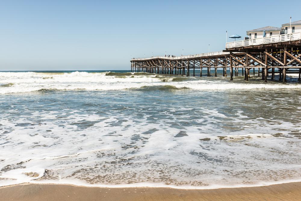 Walk along sea cliffs and admire coastal views with couples.