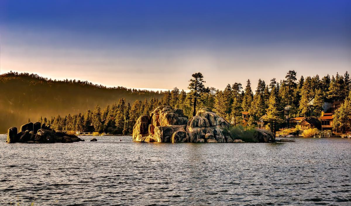 Go hiking in forests and enjoy lakeside picnics on a cool spring trip.