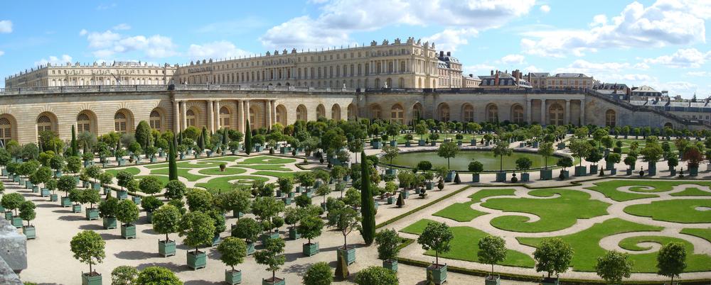 Explore the opulent palace or stroll through breathtaking royal gardens.