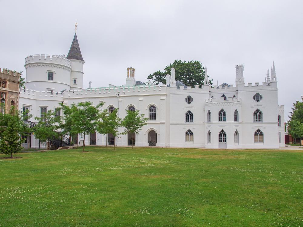 Strawberry Hill (1 hour from London)