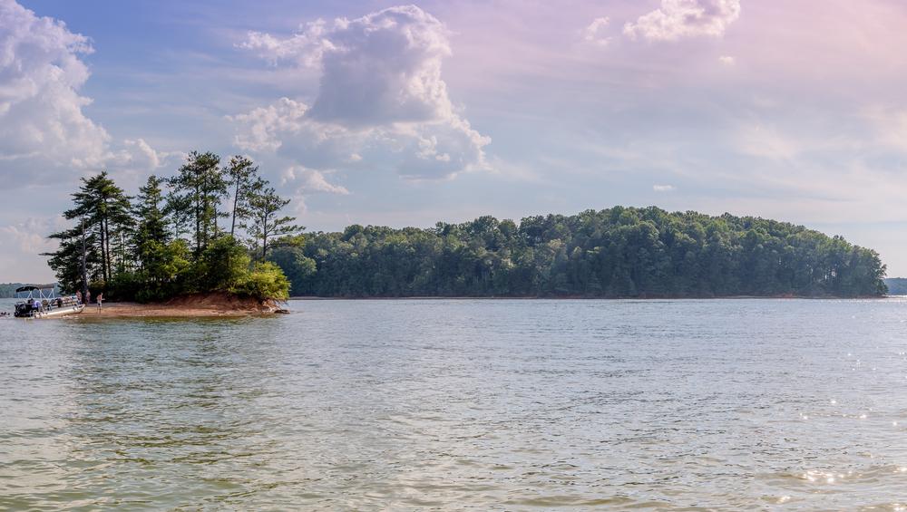 Boat peaceful coves and admire sunset views on a romantic couples retreat.