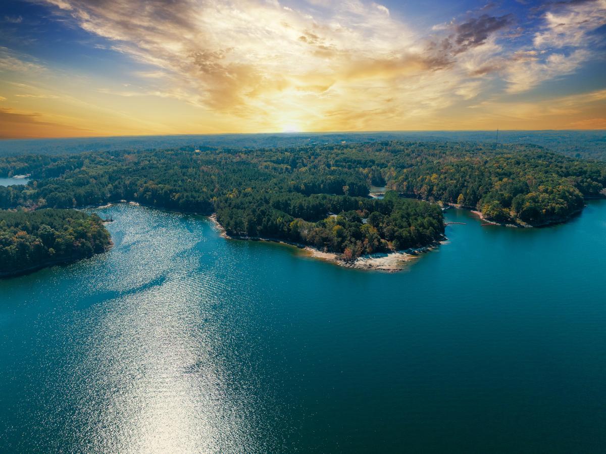 Boat peaceful coves and admire sunset views on a romantic couples retreat.