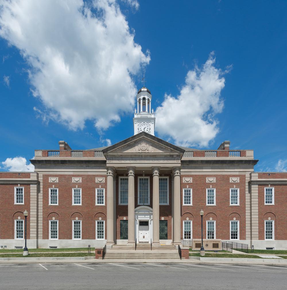 Explore historic pioneer trails, visit the Truman Library, and admire beautifully preserved 19th-century homes.