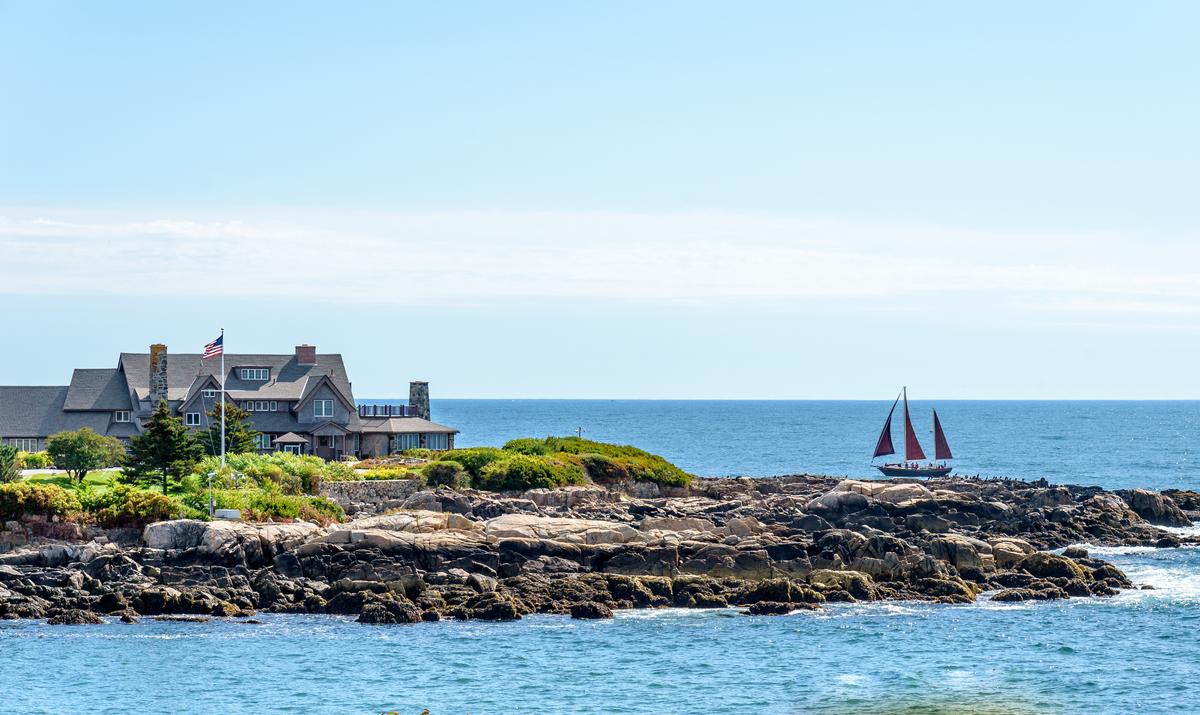  Visit charming shops and explore maritime museums on a romantic weekend getaway.