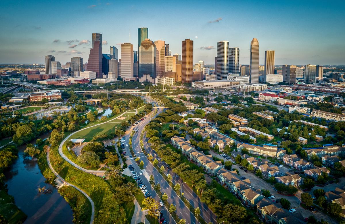 Visit museums and enjoy global eats on an exciting city trip with kids.