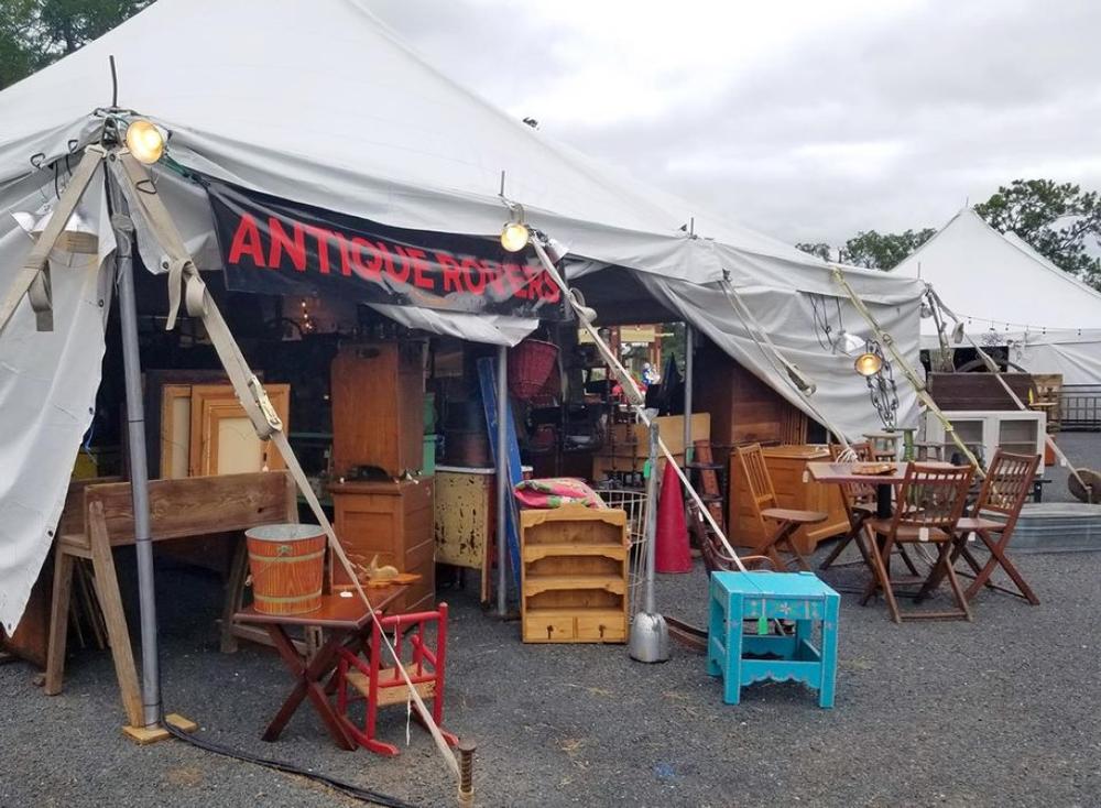 If You’re Planning a Texas-Sized Hunt, Make Time for Texas Antique Weekend