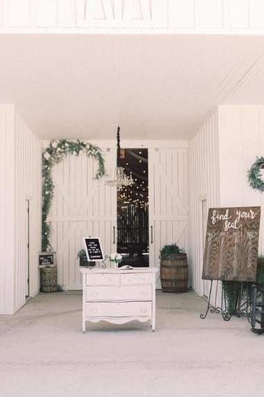 Barn Wedding Venues in Florida: Southern Grace
