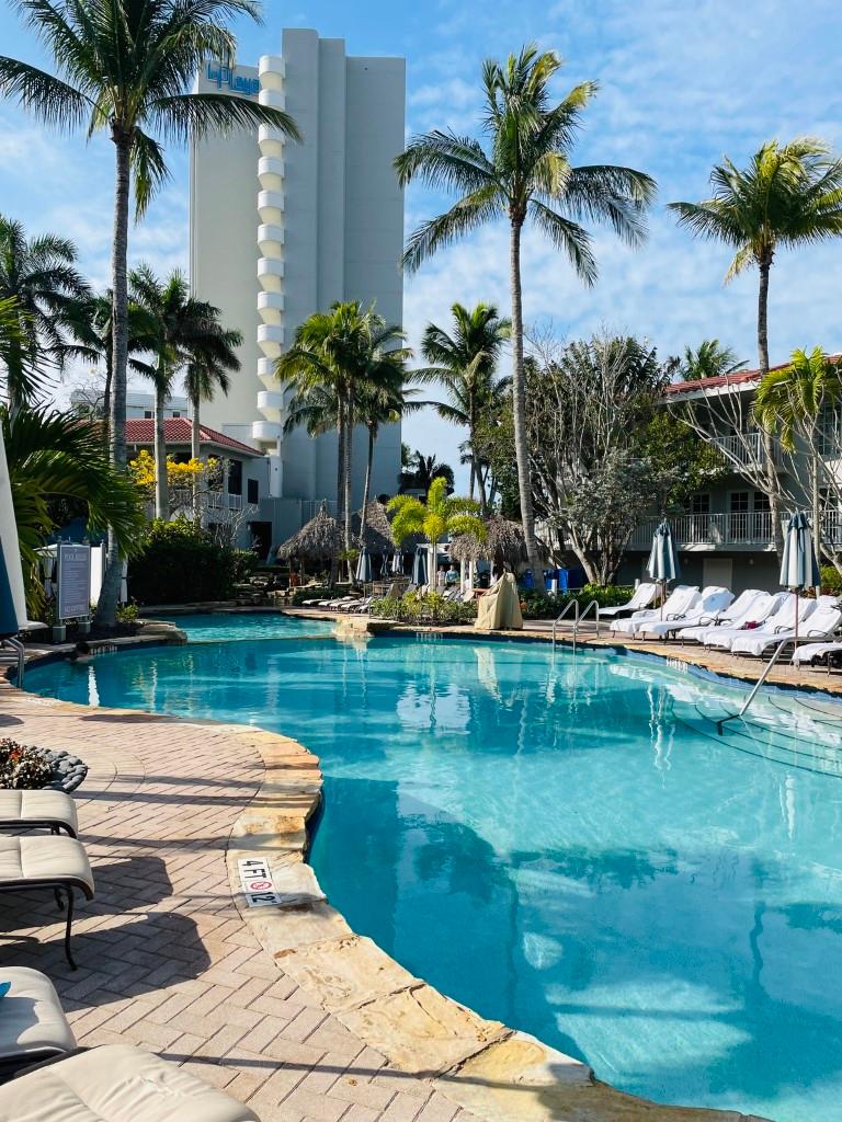 Lounge in Gulfside Luxury at LaPlaya Beach and Golf Resort