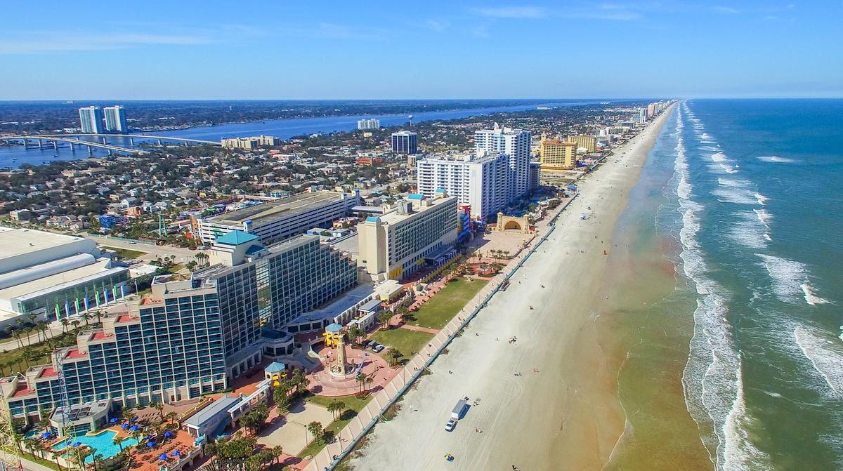 Fort Walton view of the beach and buildings