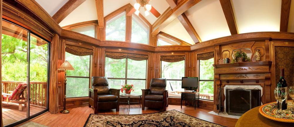 Relax by the creek, enjoy a peaceful bed-and-breakfast escape.