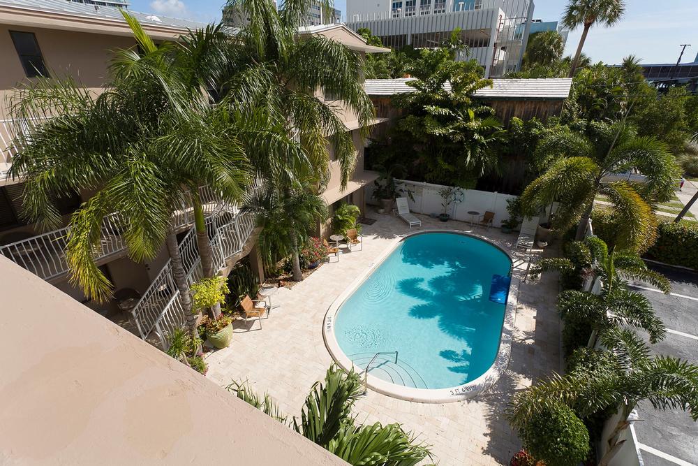 Soak Up Laid-Back Charm at Granada Inn Hotel
