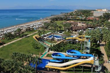 Crystal Tat Beach Golf Resort