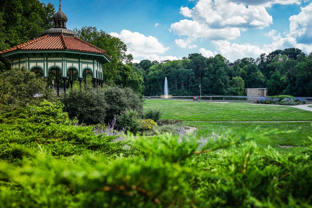 Enjoy a picnic in Eden Park