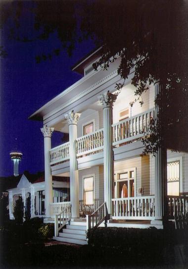 Stay in Victorian elegance at Brackenridge House - 1 hour 25 minutes